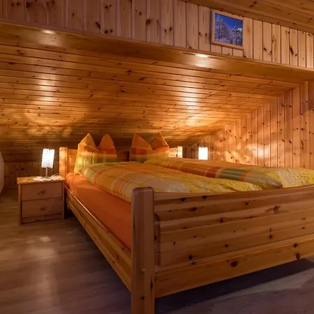 Orphelja * Саас-Грунд