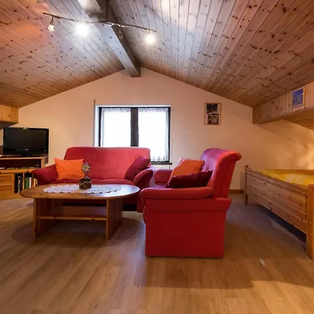 Orphelja * Саас-Грунд